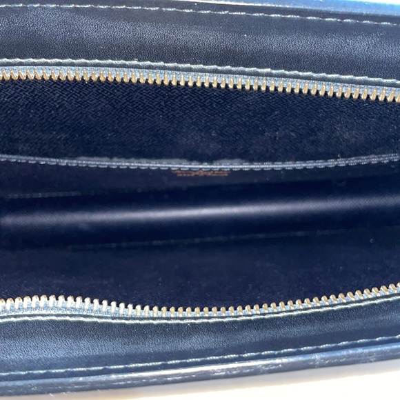 LV EPI LEATHER CLUTCH - Picture 5 of 10